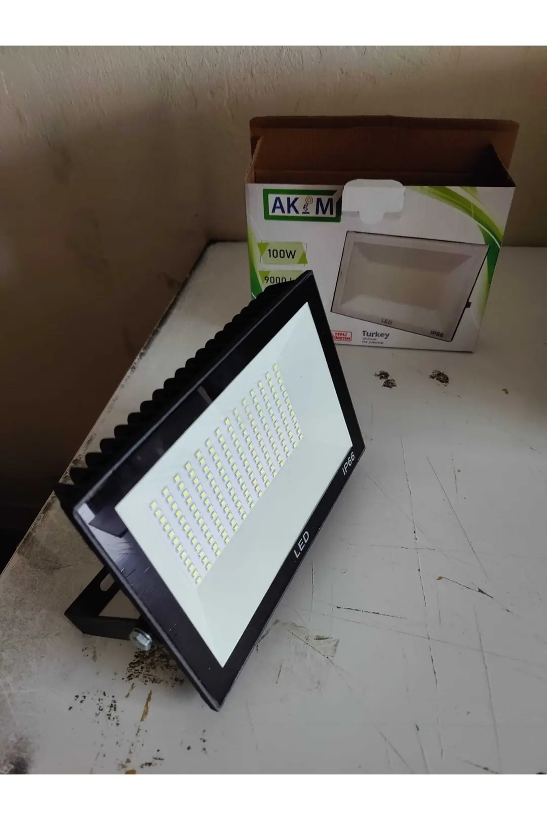 100 Watt Beyaz Işık Led Projektör