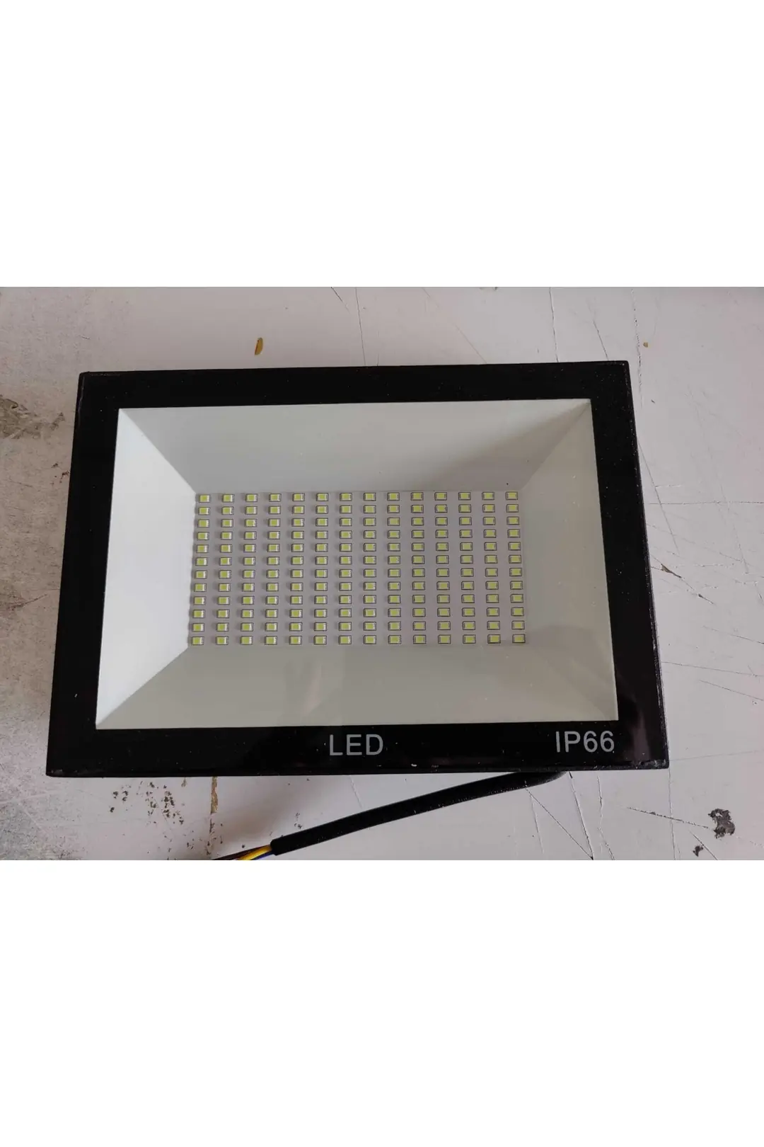 100 Watt Beyaz Işık Led Projektör